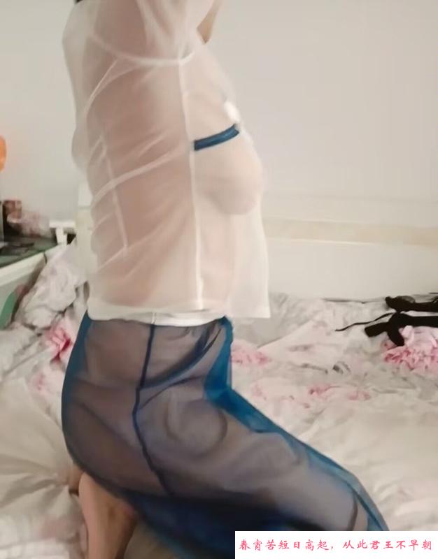 宝山双飞少妇 第2张