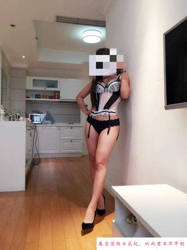 少妇很会吹 第1张