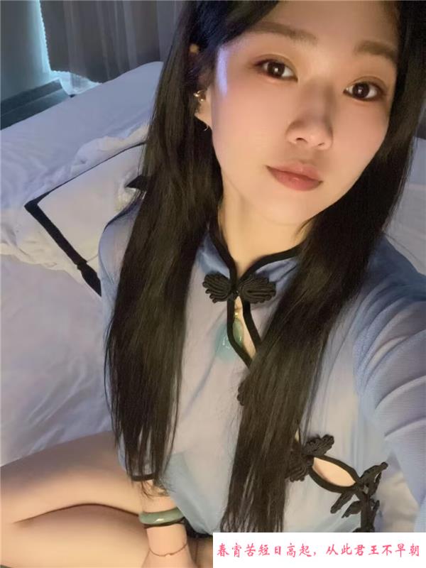 春节不打烊小姐姐 第1张