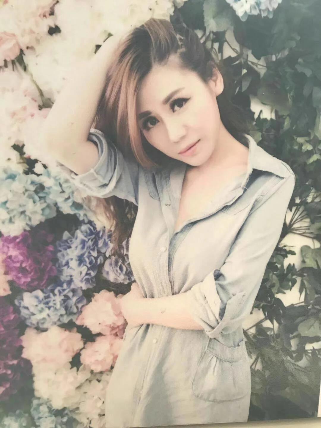 服务系女生微微 第2张