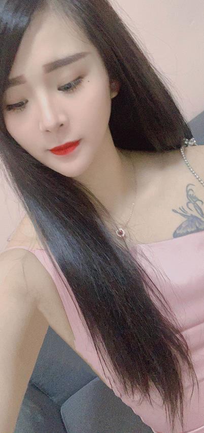 2020年9月7温柔又体贴的微儿 第1张