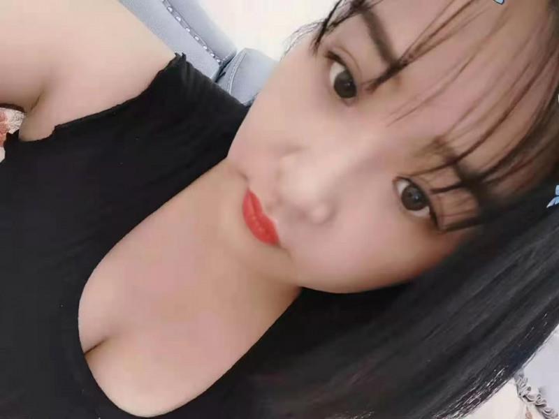 西安北门肉肉大胸女孩 第1张