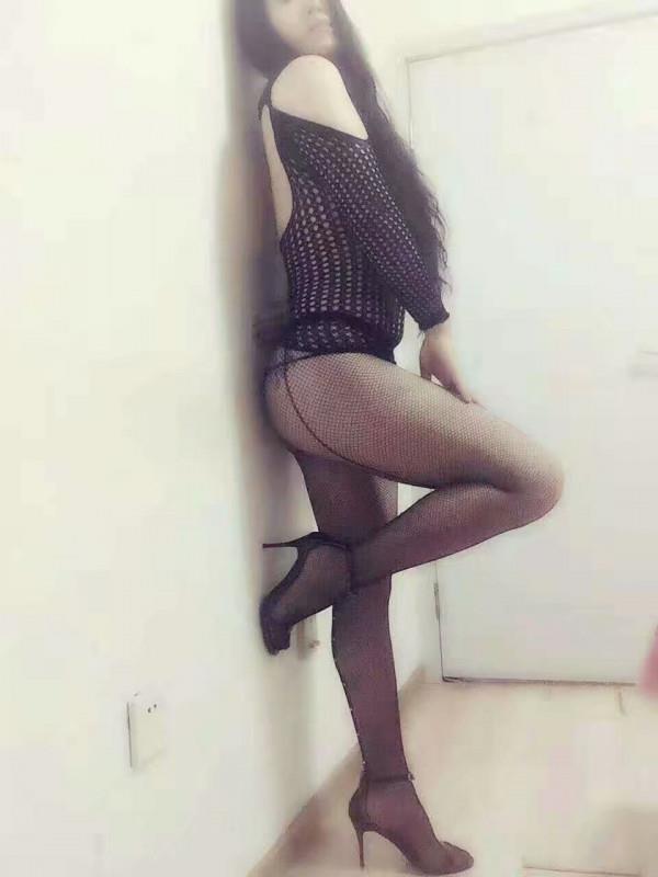 勾魂的大连人妻 第1张
