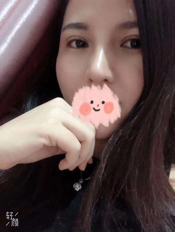 瑶海来安花园年轻妹子 第1张
