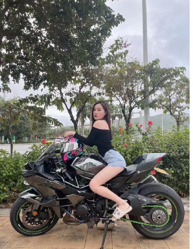 梅花园美少女森瑶 第1张
