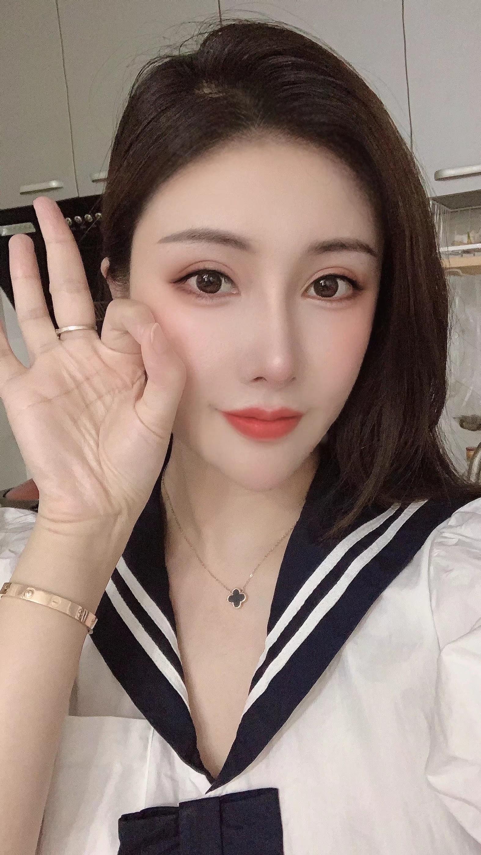 selina 第1张