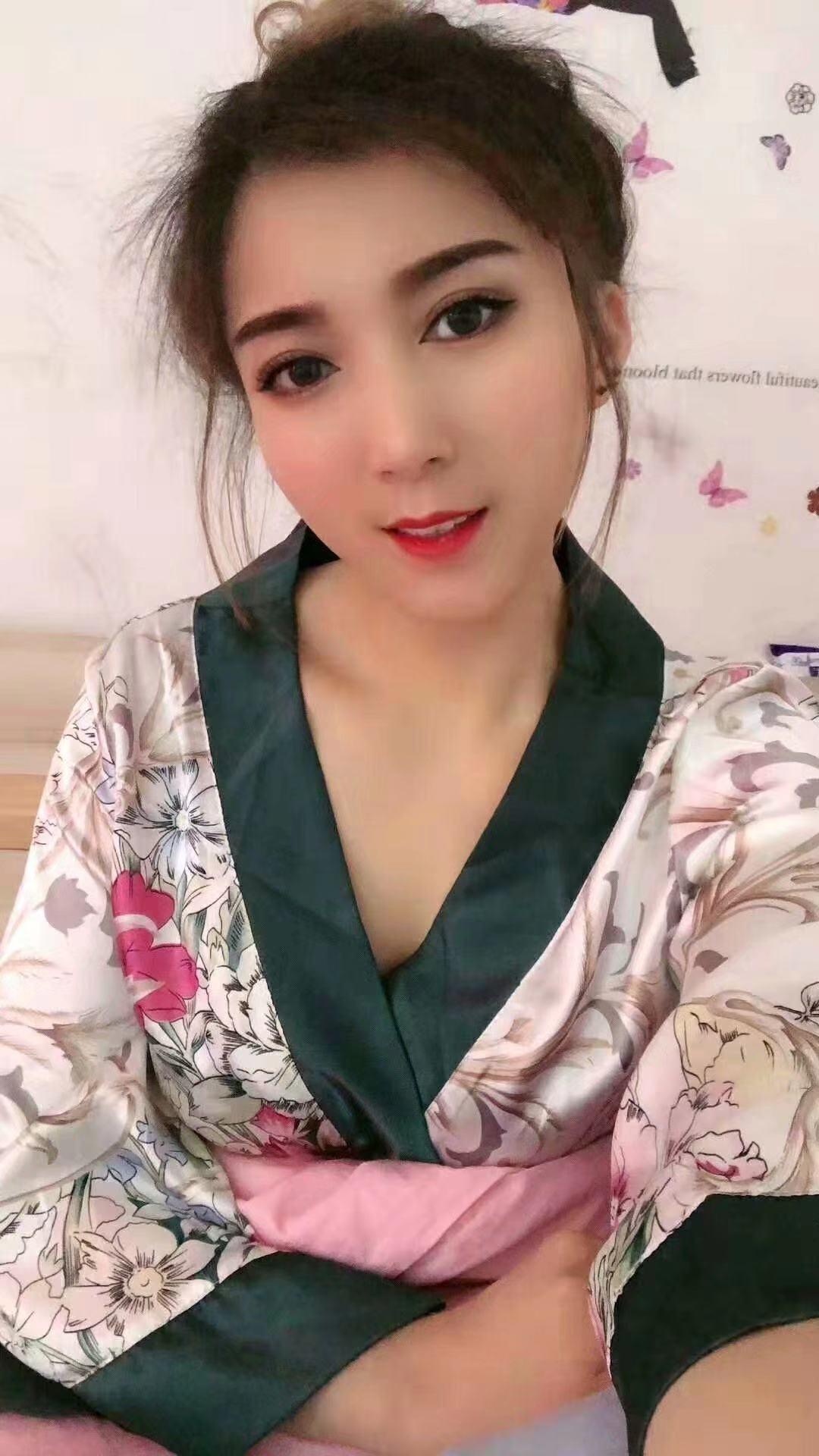 公益西桥瘦小的妹子 第2张