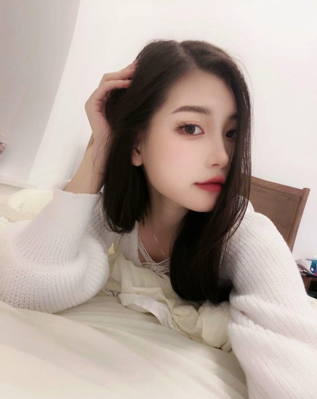 浦东区找的一个清秀妹子,下面很浅也很紧 第3张