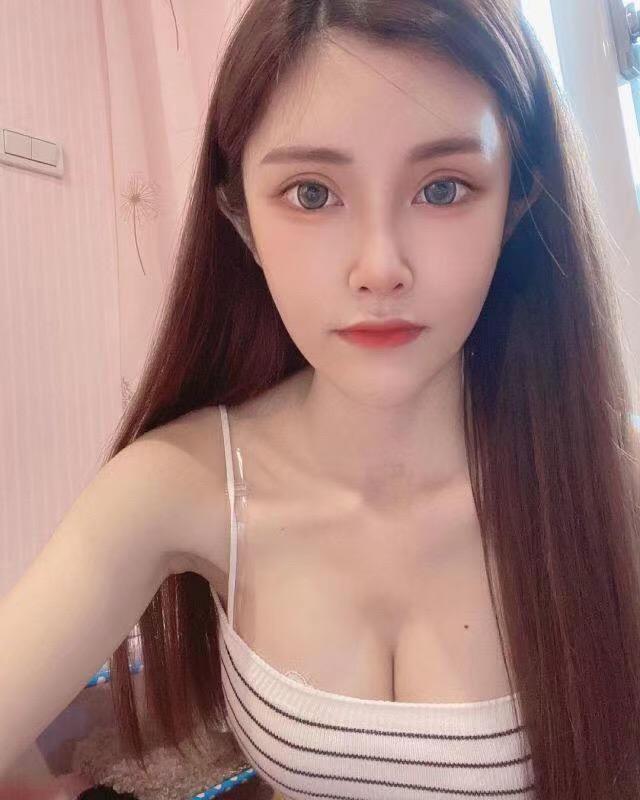 骚货杨杨，S型身材前凸后翘，被她撩的不要不要的 第1张